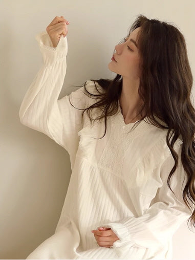 Vintage-Inspired Ivory Cotton Nightgown