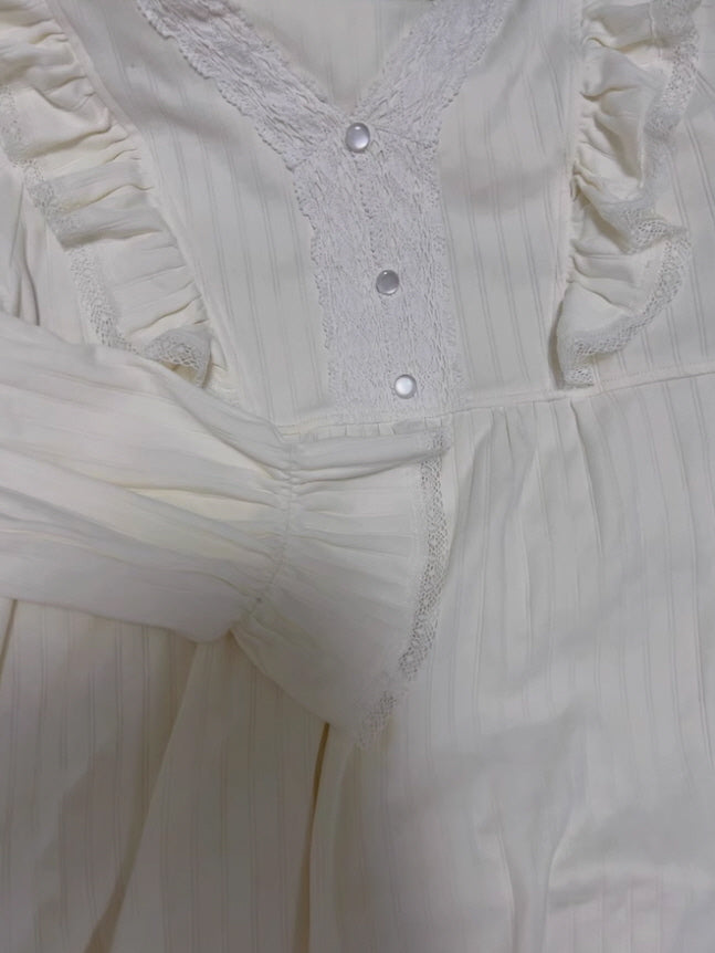 Vintage-Inspired Ivory Cotton Nightgown
