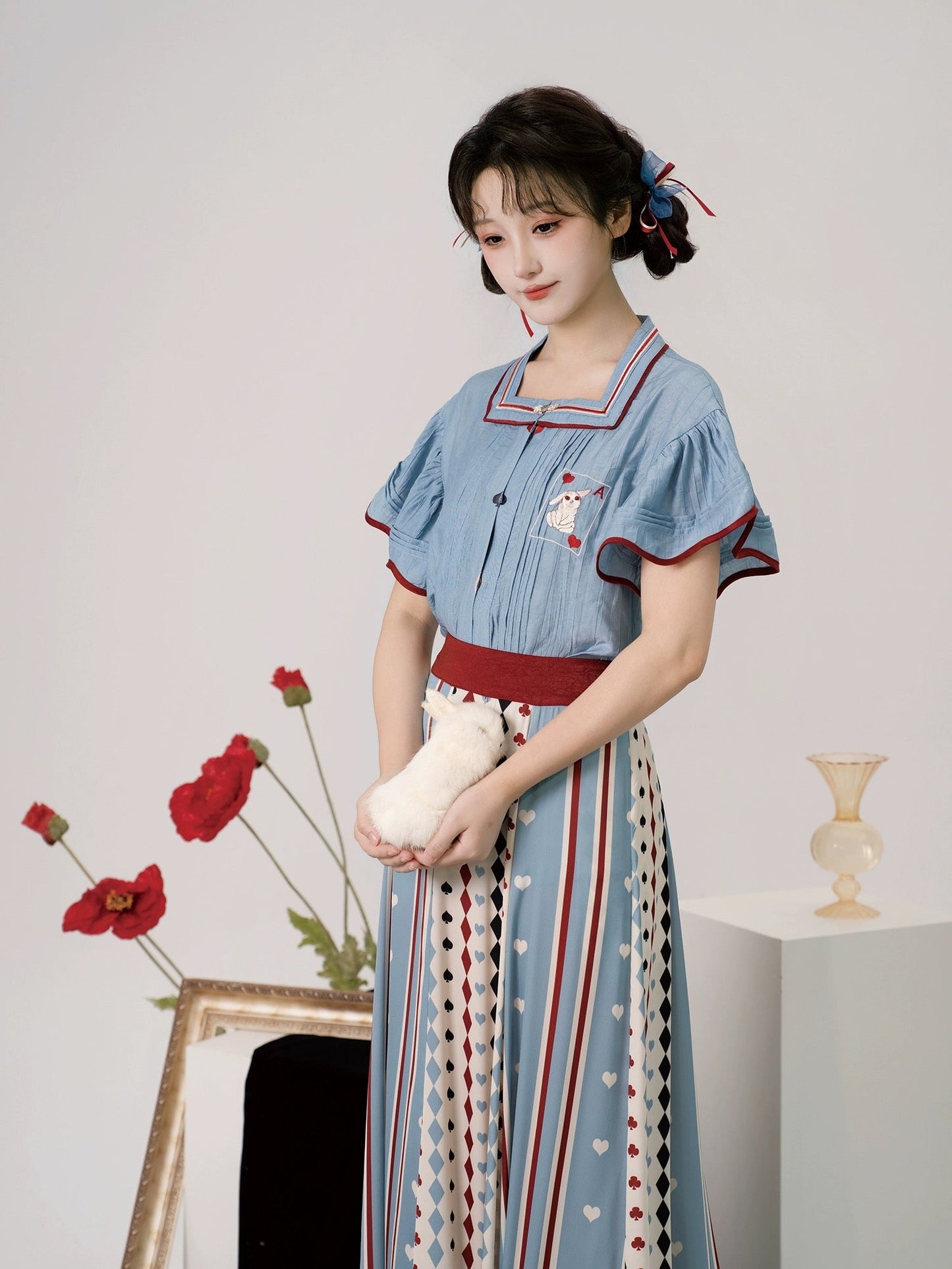 Tang Dynasty x Modern Hanfu: Alice Wonderland