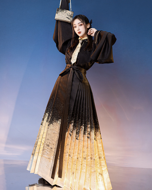 Ming Dynasty Modern Hanfu, Mamianqun, Extravagant (Preorder)