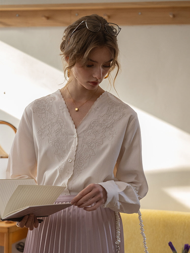 Scallop Embroidery Vintage Blouse