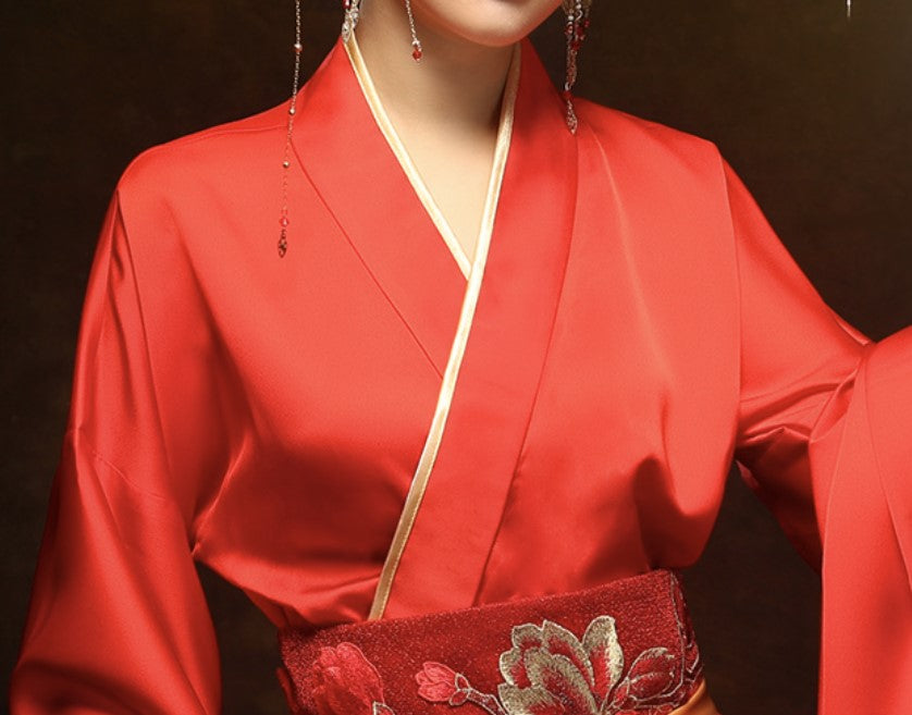 The Modern Chinese Wedding Gown, Luminous