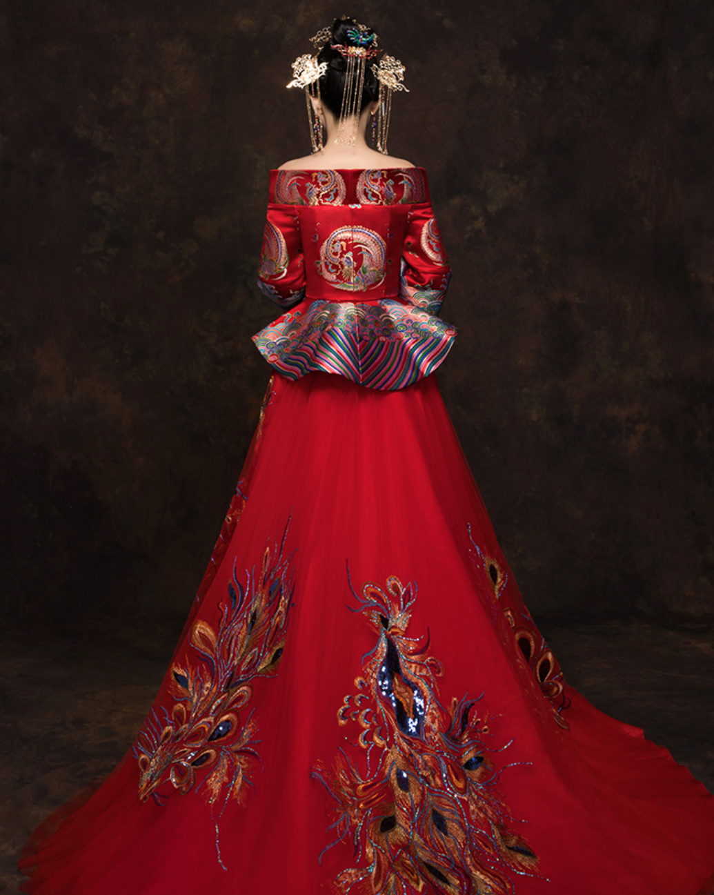 The Modern Chinese Wedding Gown, Bloom