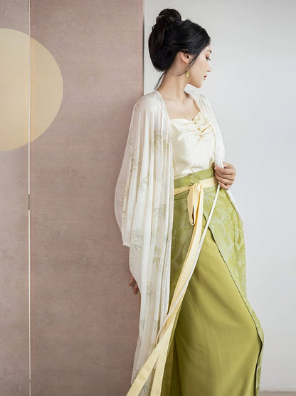 Song Dynasty x Modern Hanfu: Clear River 潇湘 (Preorder)