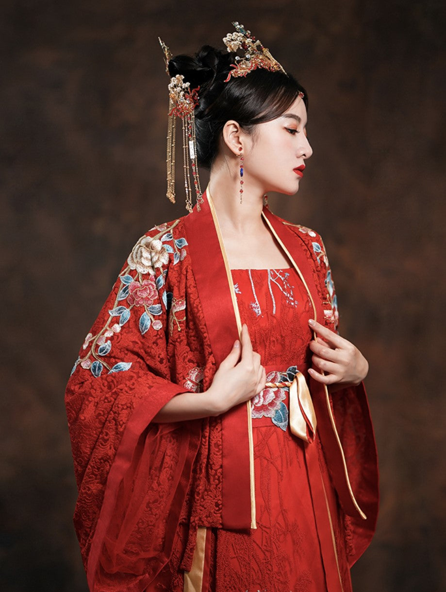 The Modern Chinese Wedding Gown, Grace