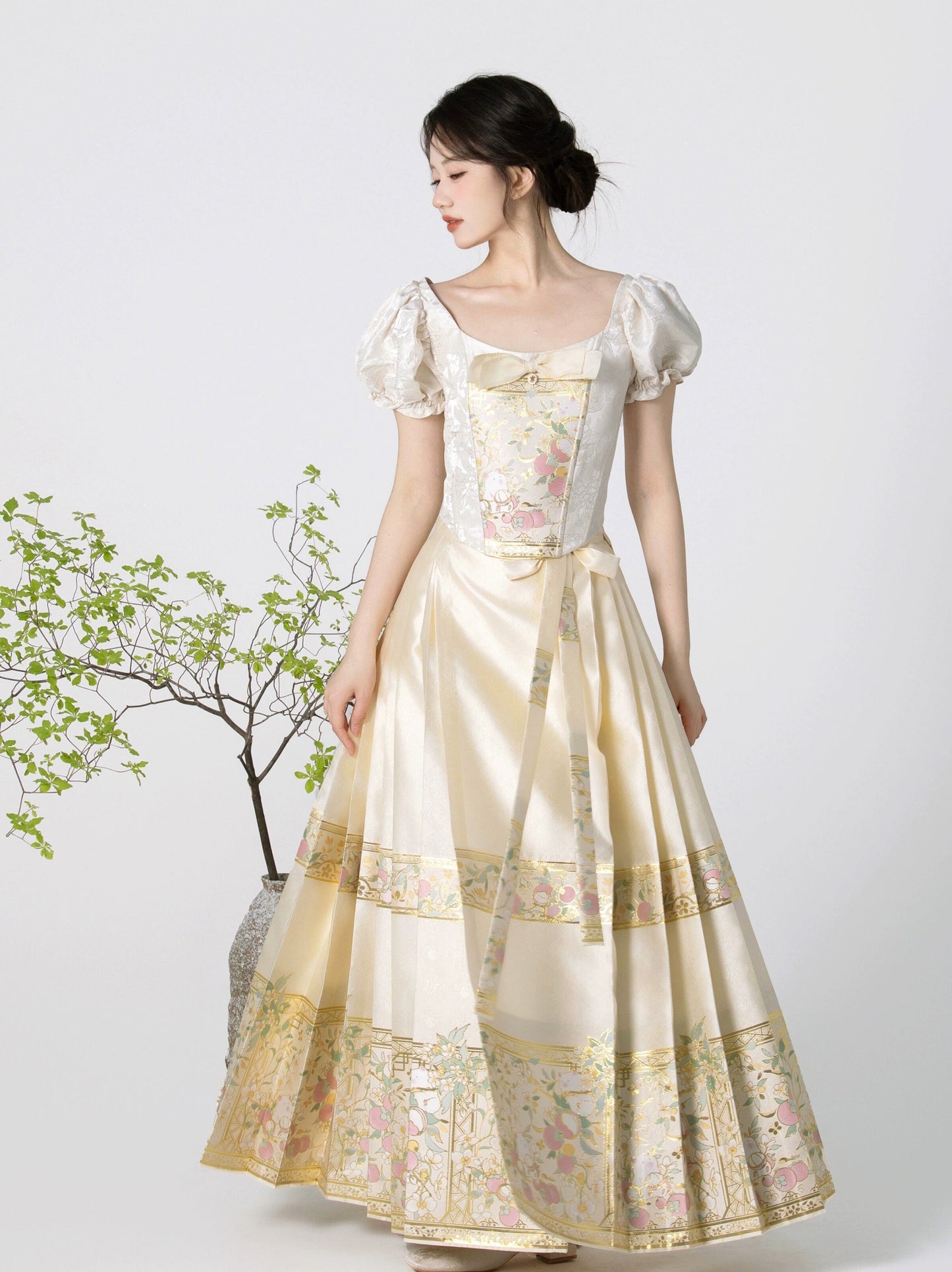 Ming Dynasty x Modern Hanfu: Princess Mangosteen (Preorder)