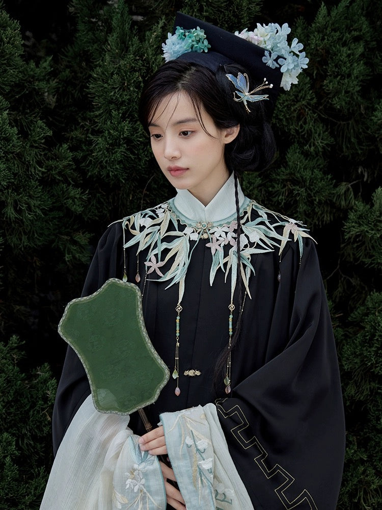 Cloud Collars: Flowing Bamboo