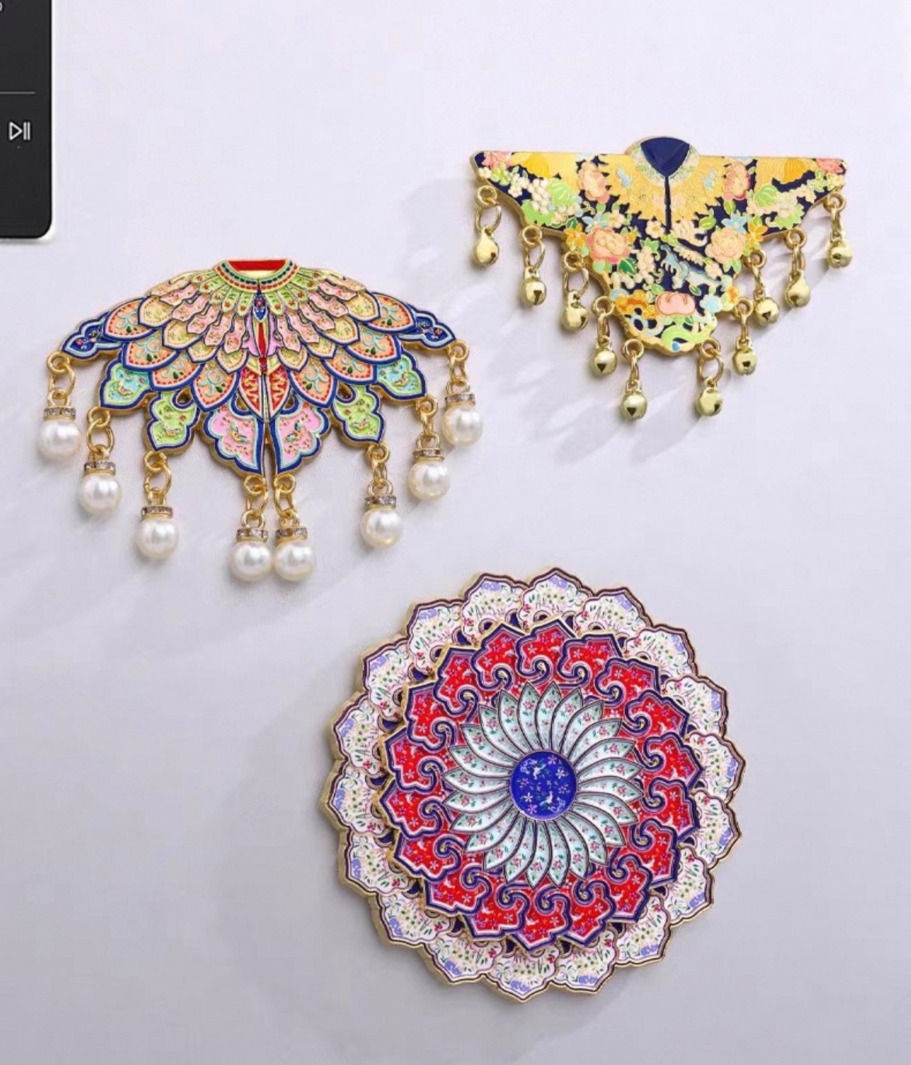 Butterfly Cloud Collar Fridge Magnet