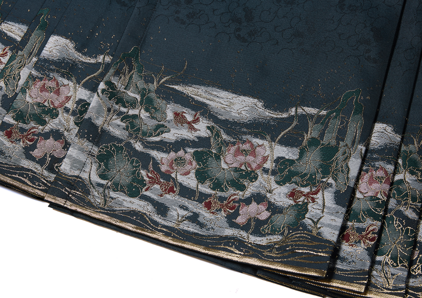 Ming Dynasty Modern Hanfu, Mamianqun, Starry Lotus (Preorder)