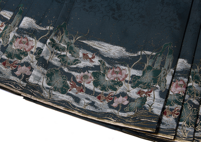 Ming Dynasty Modern Hanfu, Mamianqun, Starry Lotus (Preorder)
