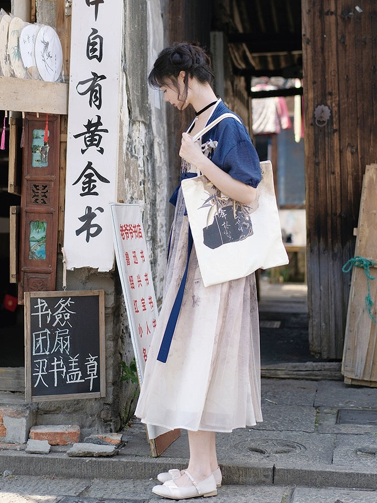 Tang Dynasty x Modern Hanfu: Brocade Ash 锦灰堆