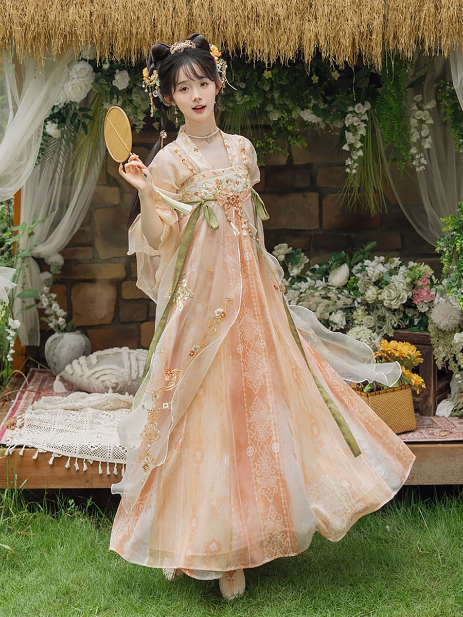 Tang Dynasty x Modern Hanfu: Wind Flower Transmission 风花传信 (Preorder)