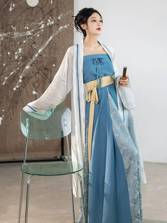 Song Dynasty x Modern Hanfu: Ayoma 青山醉 (Preorder)