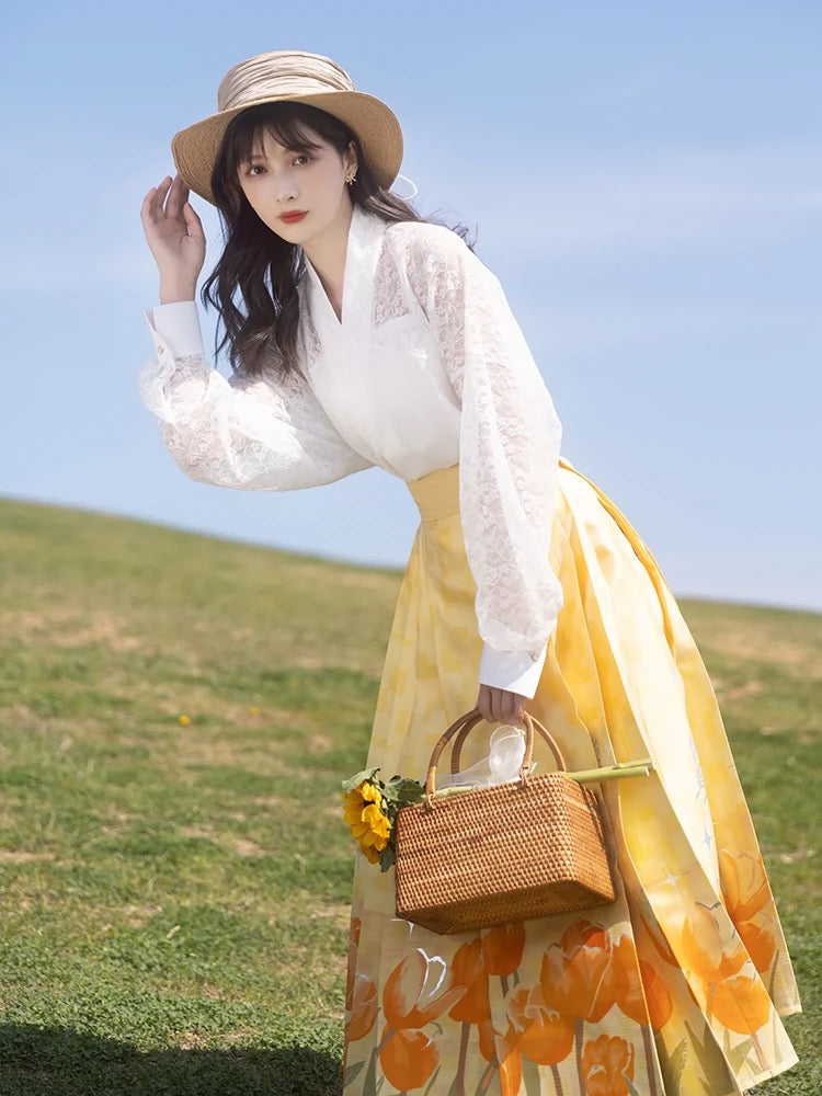 Ming Dynasty Modern Hanfu, Mamianqun, Tulip Fields 郁金香芙