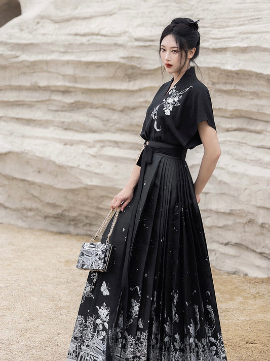 Ming Dynasty Modern Hanfu, Mamianqun, Helene (Preorder)