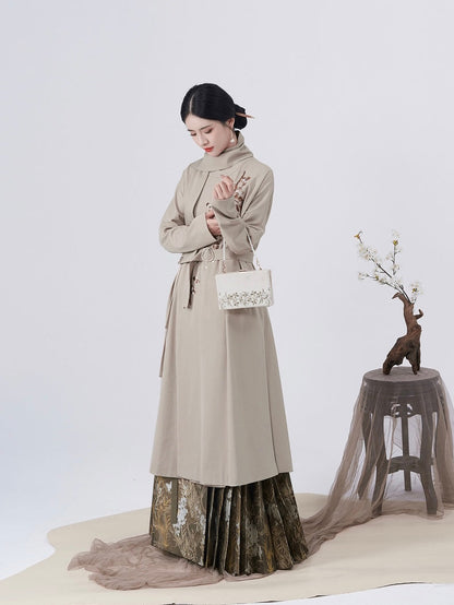 Ming Dynasty Modern Hanfu, Mamianqun, Willow (Preorder)