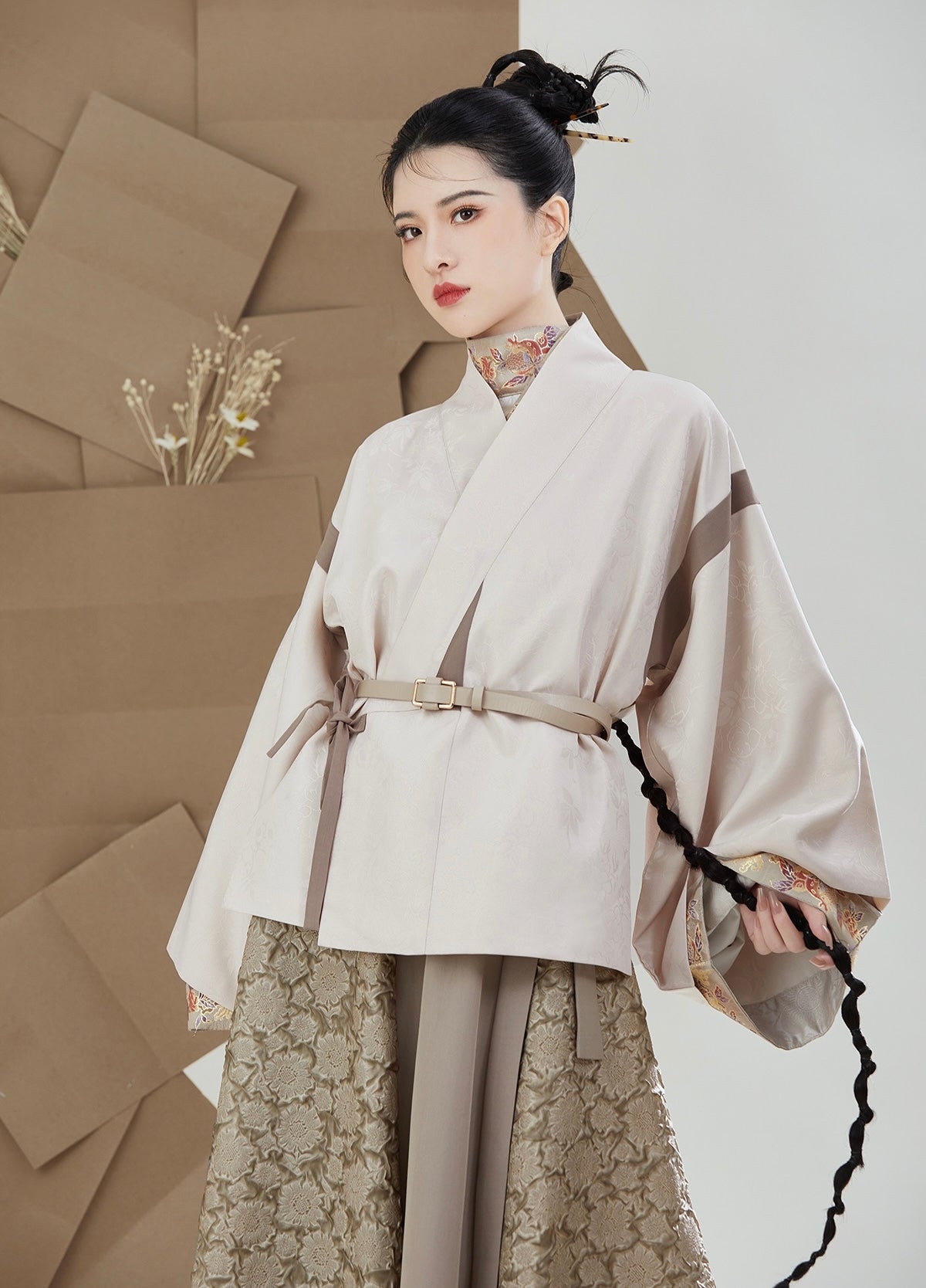 Modern Hanfu, Aruna