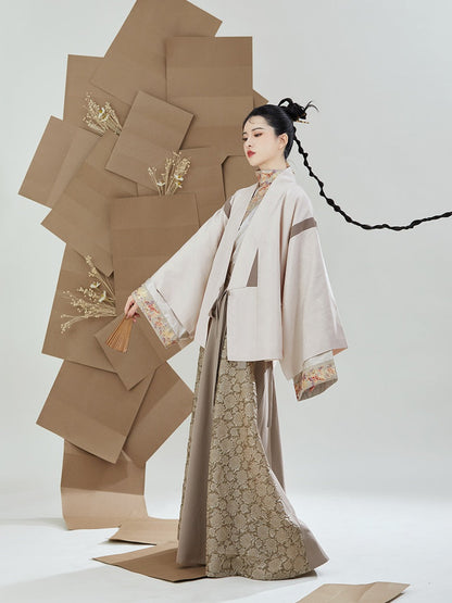 Modern Hanfu, Aruna