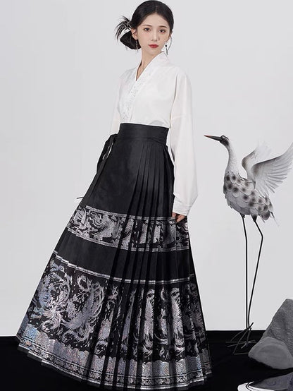 Ming Dynasty Modern Hanfu, Mamianqun, Glimmer (Preorder)