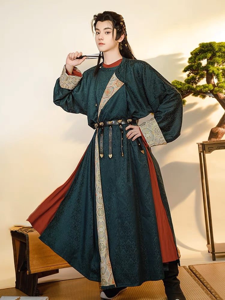 Tang Dynasty Hanfu Outfit - Mountain Pass 关山月 (Preorder)