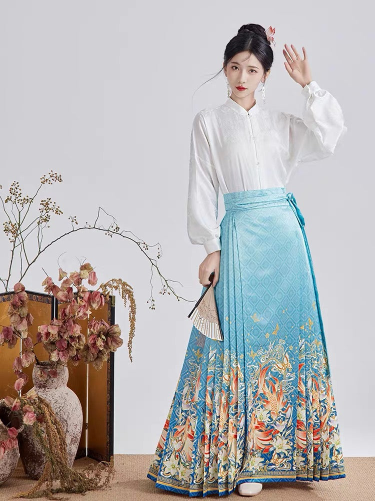 Ming Dynasty Modern Hanfu, Mamianqun, Flute