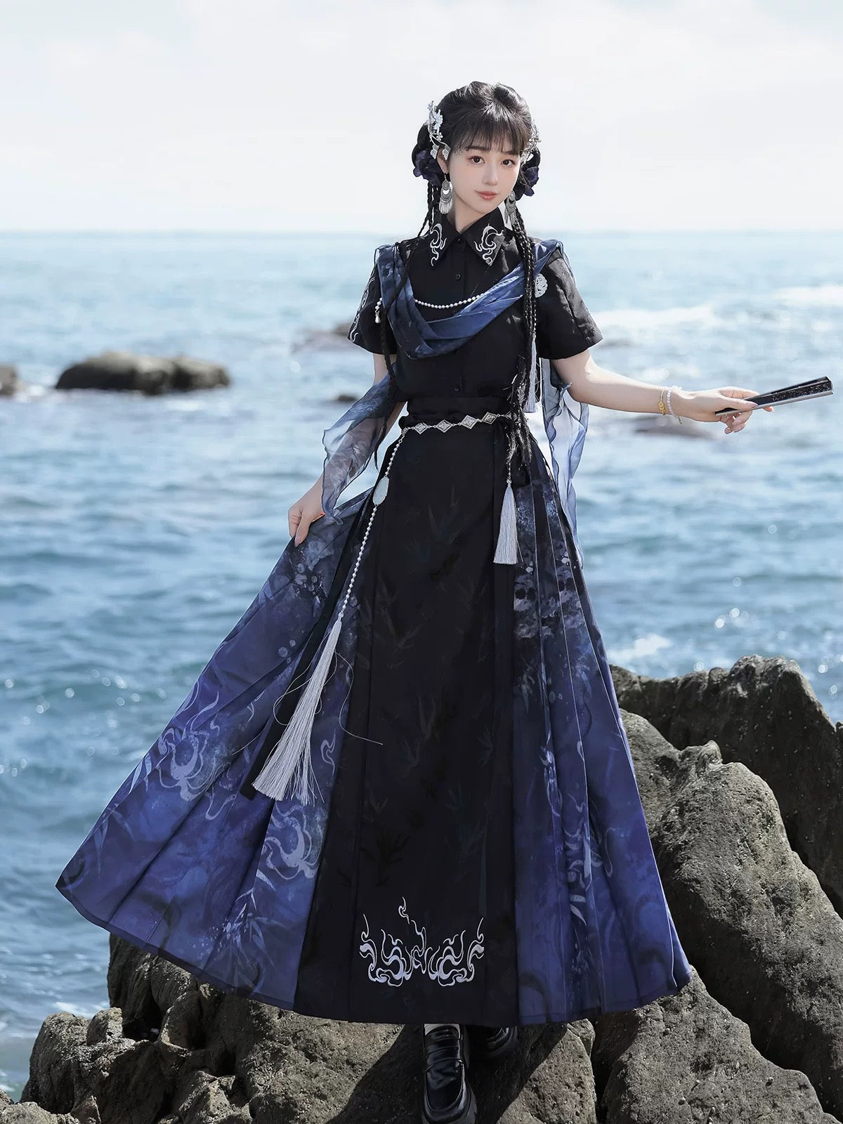 Cangming 沧溟 - Modern Ming Dynasty Hanfu Outfit