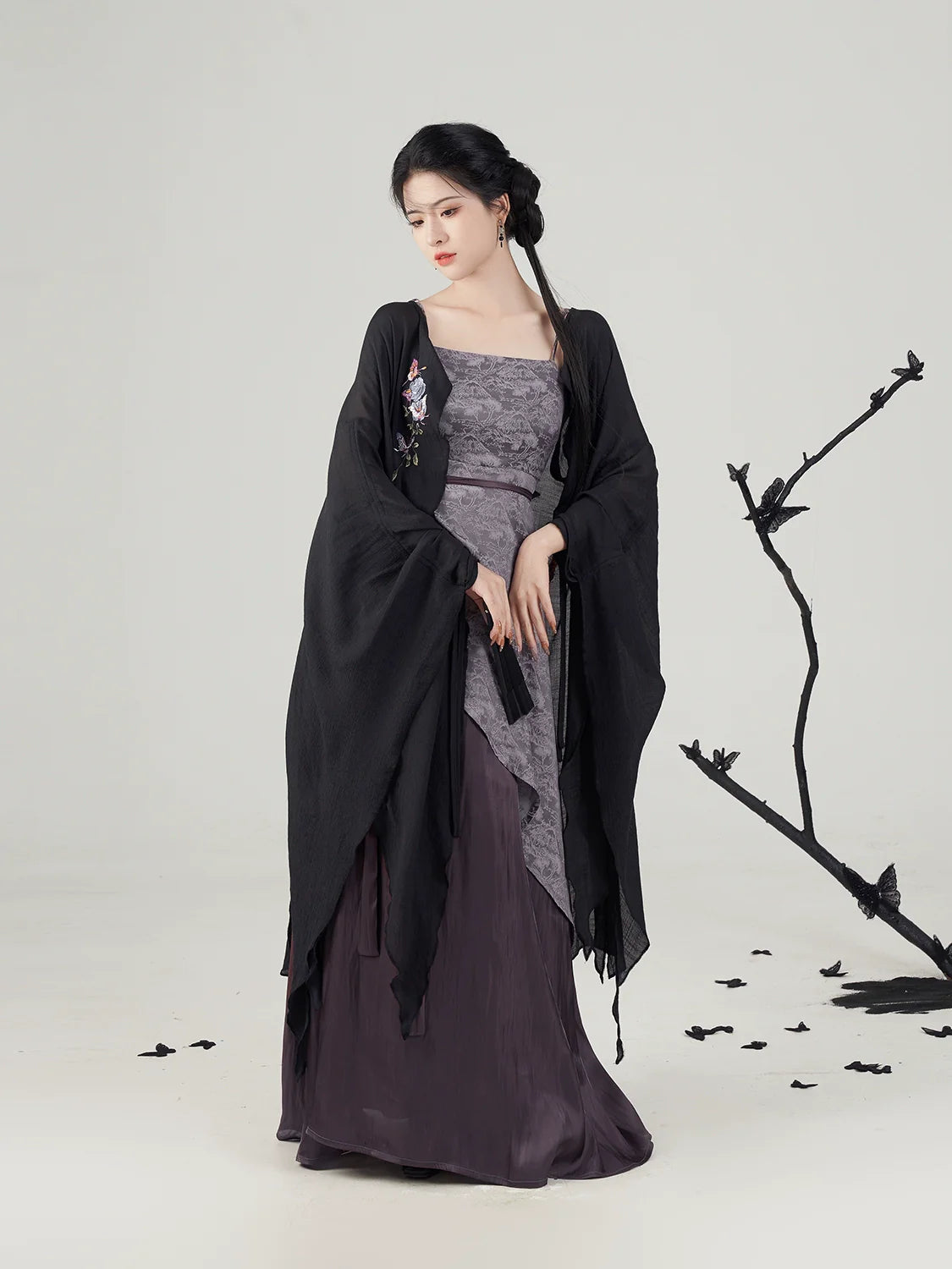 Tang Dynasty x Modern Hanfu: Swallowtail Butterfly 燕尾蝶 (Preorder)