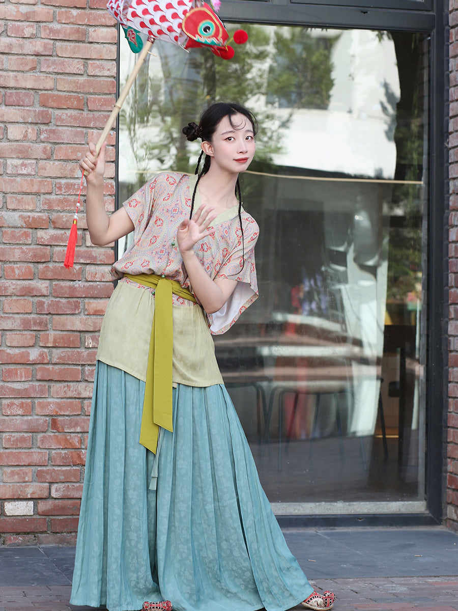 Su Shang 素商 - Tang Dynasty Modern Style Beizi Qiyao Ruqun