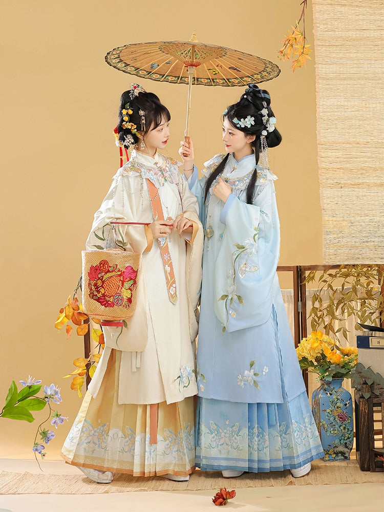 Luzhou 庐州 - Cloud Collar & Mamianqun Ming Dynasty Hanfu Set
