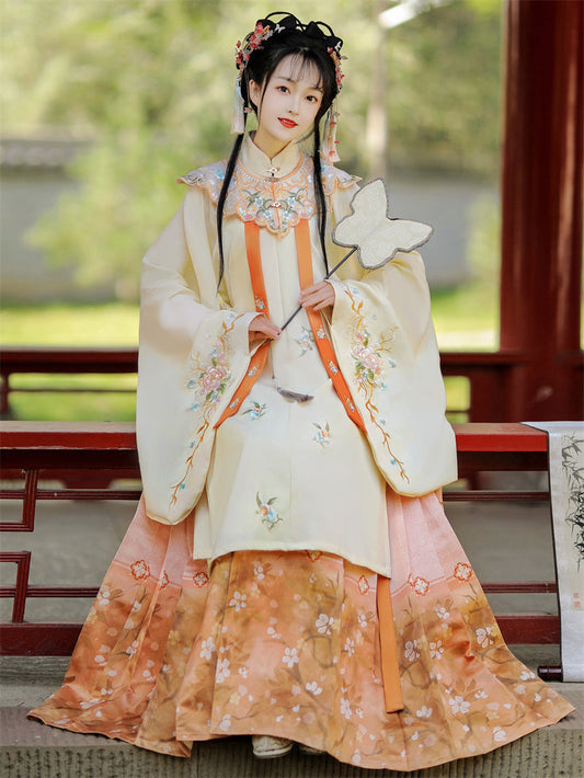 Early Autumn - Robe & Mamianqun Ming Dynasty Hanfu Set