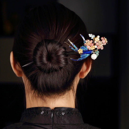Sandalwood Hair Stick: Swallow