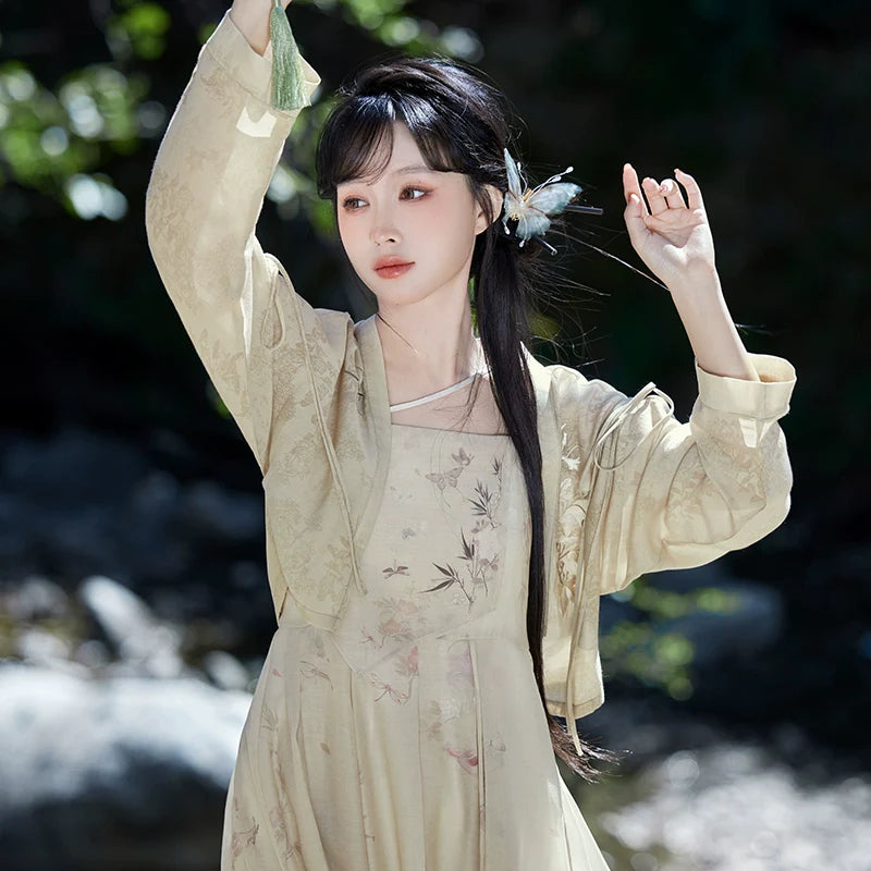 Tang Dynasty x Modern Hanfu: Flower Paper 花笺 (Preorder)