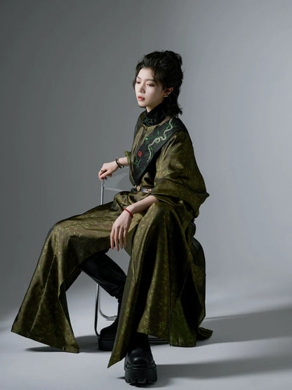 Tang Dynasty Hanfu Robe - Listen to the Rain 听雨 (Preorder)