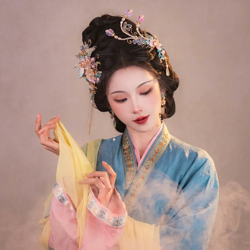 Hanfu Hair Accessories Set: Phoenix wears Peony
