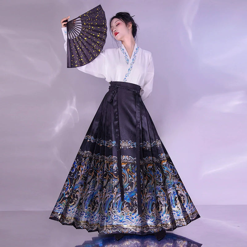 Ming Dynasty x Modern Hanfu: Endless Endeavor 精卫填海