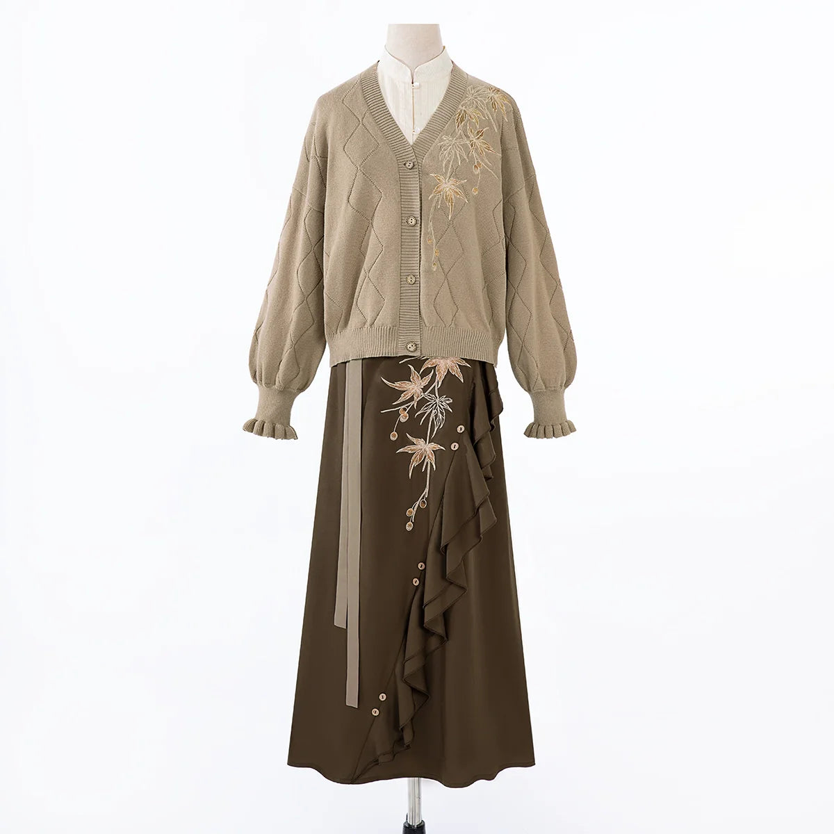 Modern Hanfu Autumn Outfit: Maple Pavilion 枫亭晚