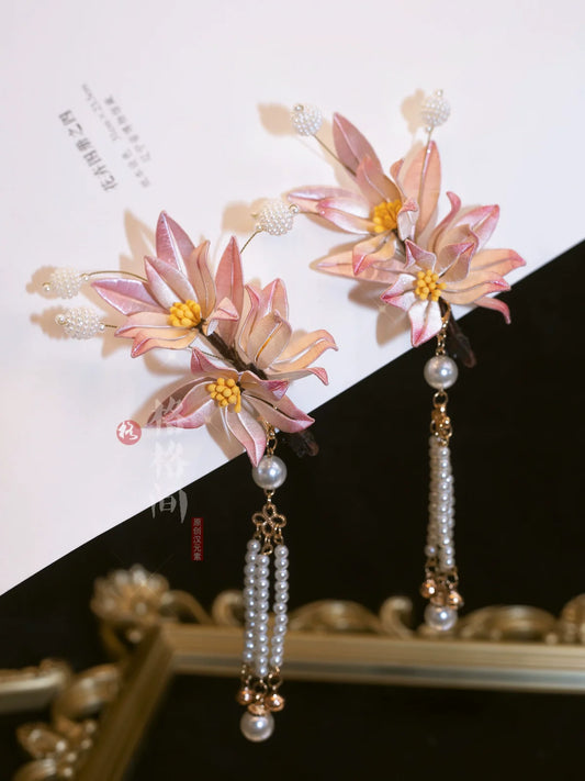 Hair Clips: Yang Lin