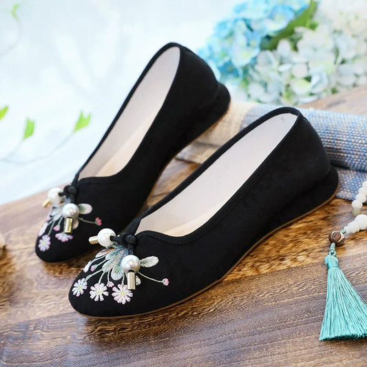 Arabella - Embroidered Chinese Style Shoes