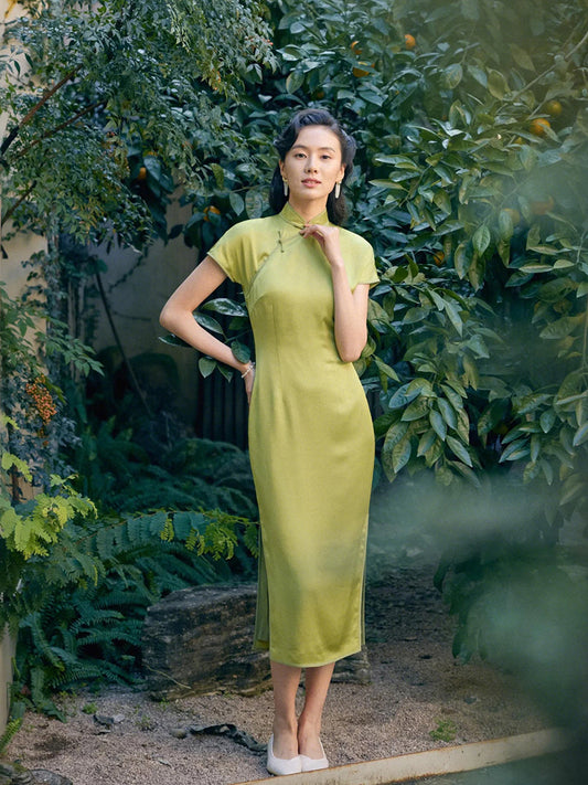 Willow 春柳 - Spring and Summer Short Sleeve Midi Retro Hong Kong Style Cheongsam (Preorder)