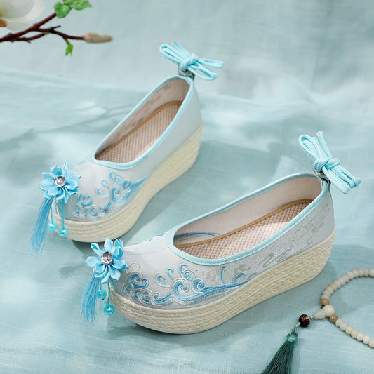 Naomi - Embroidered Hanfu Shoes with Straw Platform