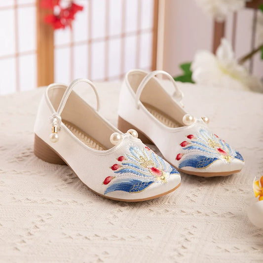Elizabeth - Embroidered Chinese Style Shoes