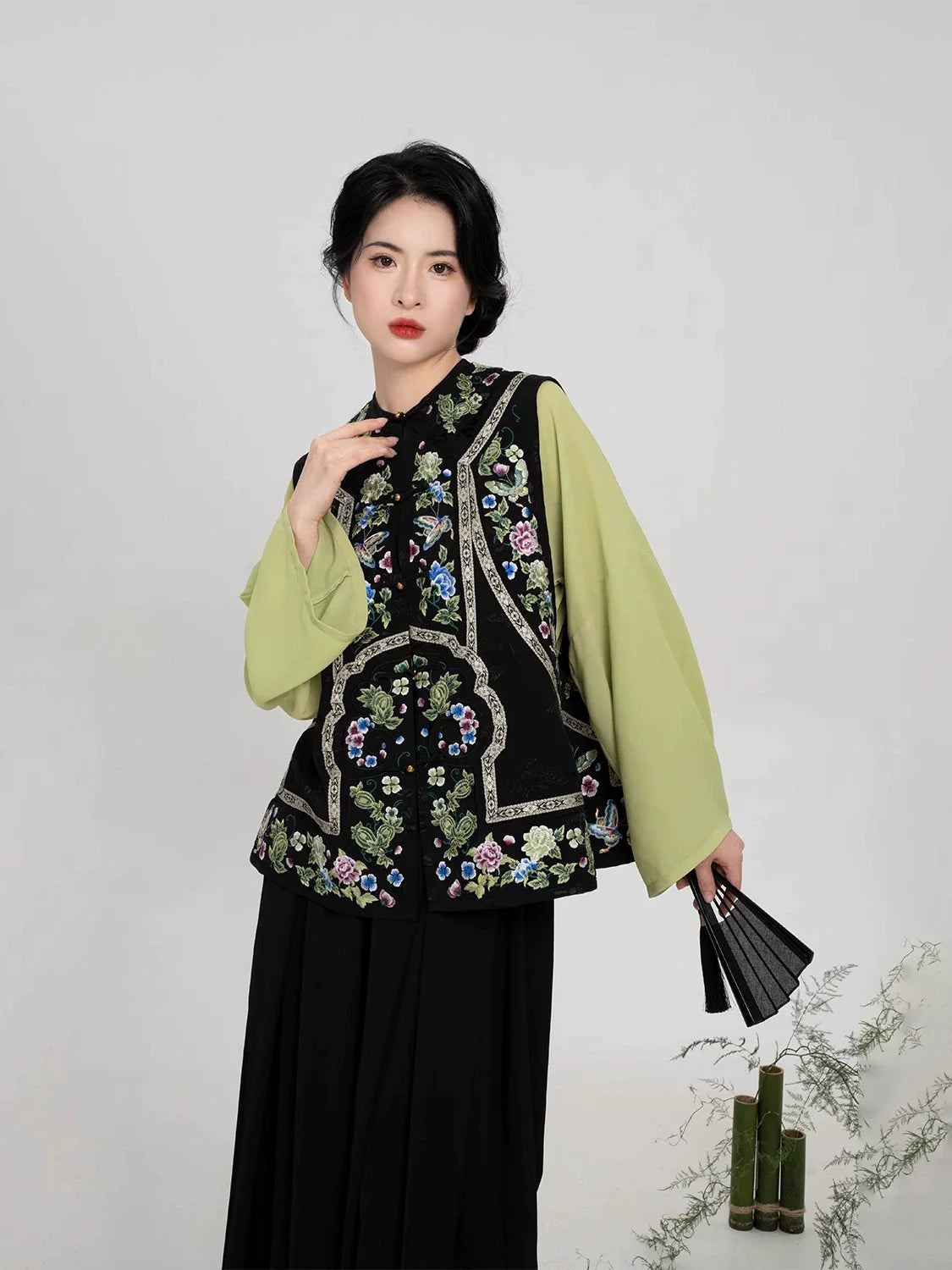 Melon Butterfly 蔓蔓瓜蝶 - Qing Han New Chinese Style Outfit (Preorder)
