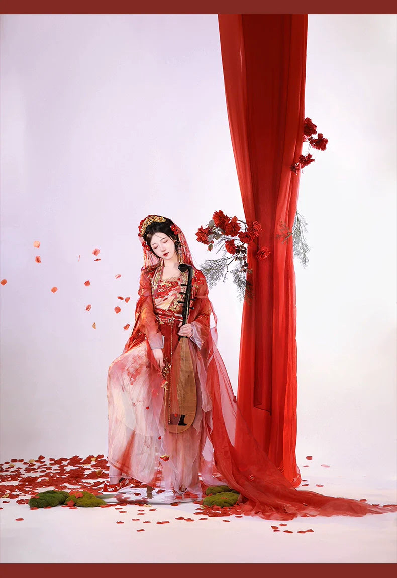 The Song Dynasty Wedding, Bridal Gown, Camellia Petals 山茶花事 (Preorder)