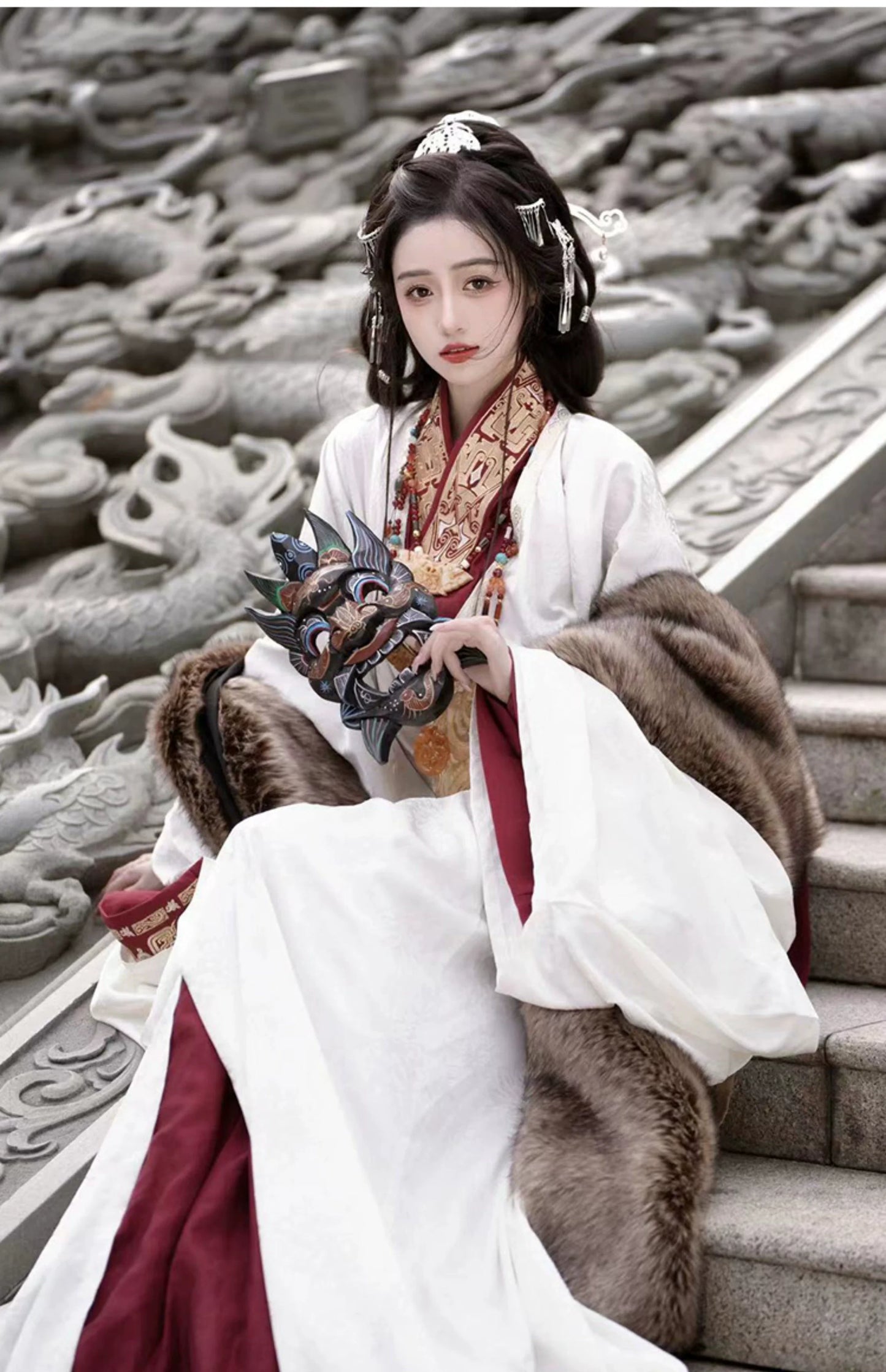Arctic Fox - Warring States and Han Dynasty Straight Hem Robe