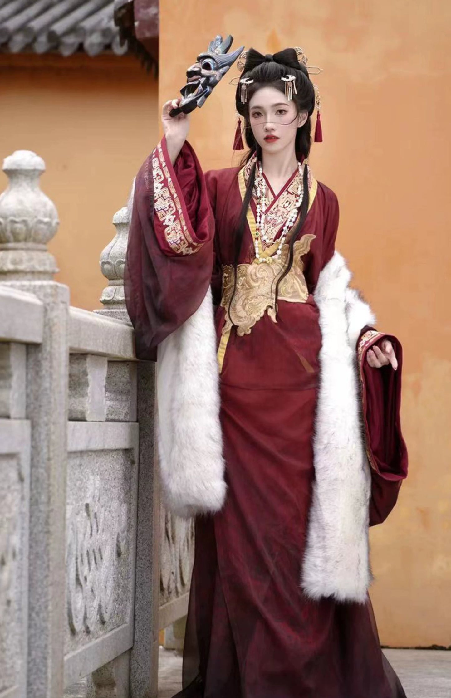 Arctic Fox - Warring States and Han Dynasty Straight Hem Robe