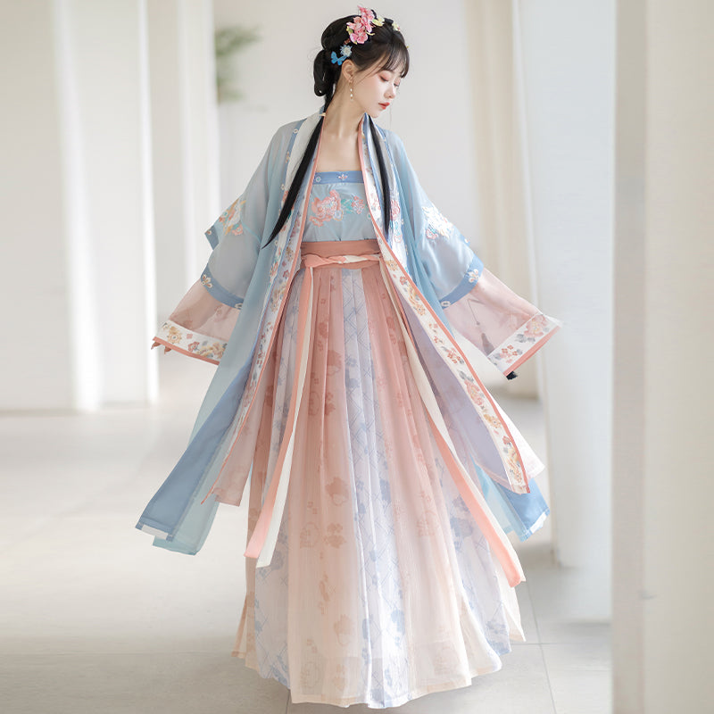 Hua Qing 花卿 - Song Dynasty Style Qiyao Ruqun Hanfu