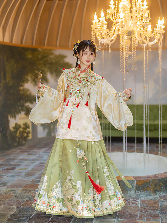 Spirit of Plants and Trees 草木之灵 - Pipa Sleeve Top & Mamianqun Ming Dynasty Hanfu Set