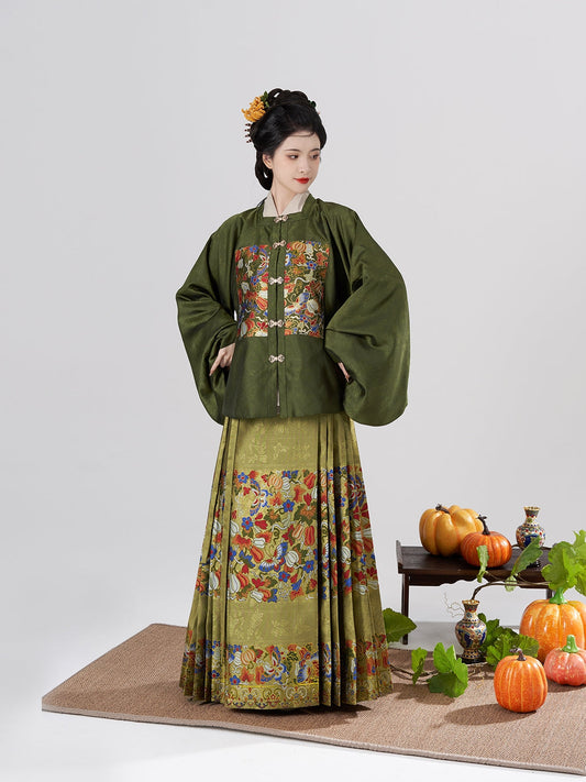 Tangled Branches 缠枝 - Square Collar Top & Mamianqun Ming Dynasty Hanfu Set (Preorder)