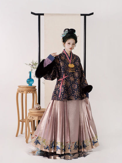 Song Dynasty Silk Hanfu, Mamianqun, Winter Fox 柔嘉 (Preorder)