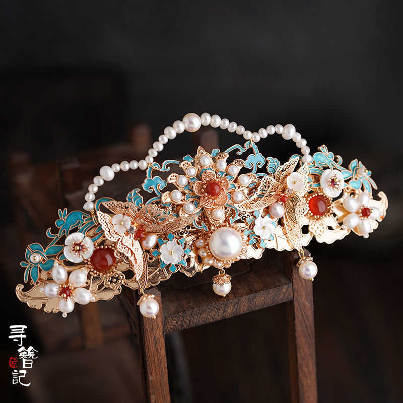 Headdress: Portrait of A Lady